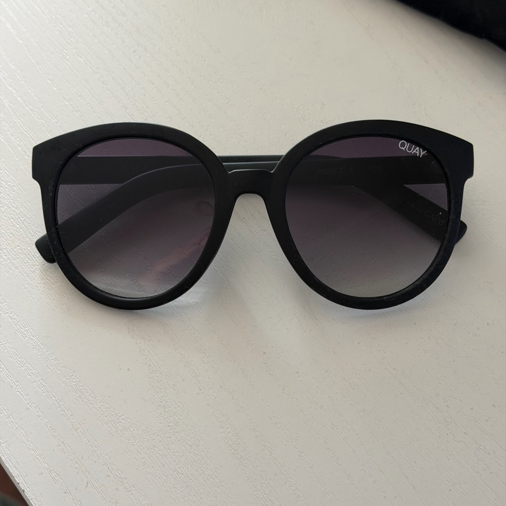 Quay Australia Dark Frame Sunglasses